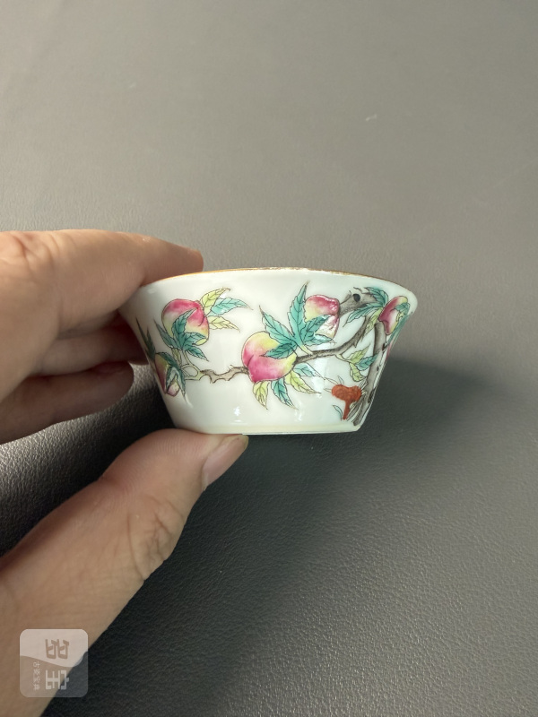 清光绪 粉彩九桃纹杯 - 图3